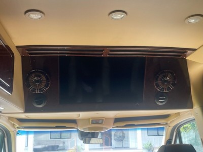 image 4 of interior