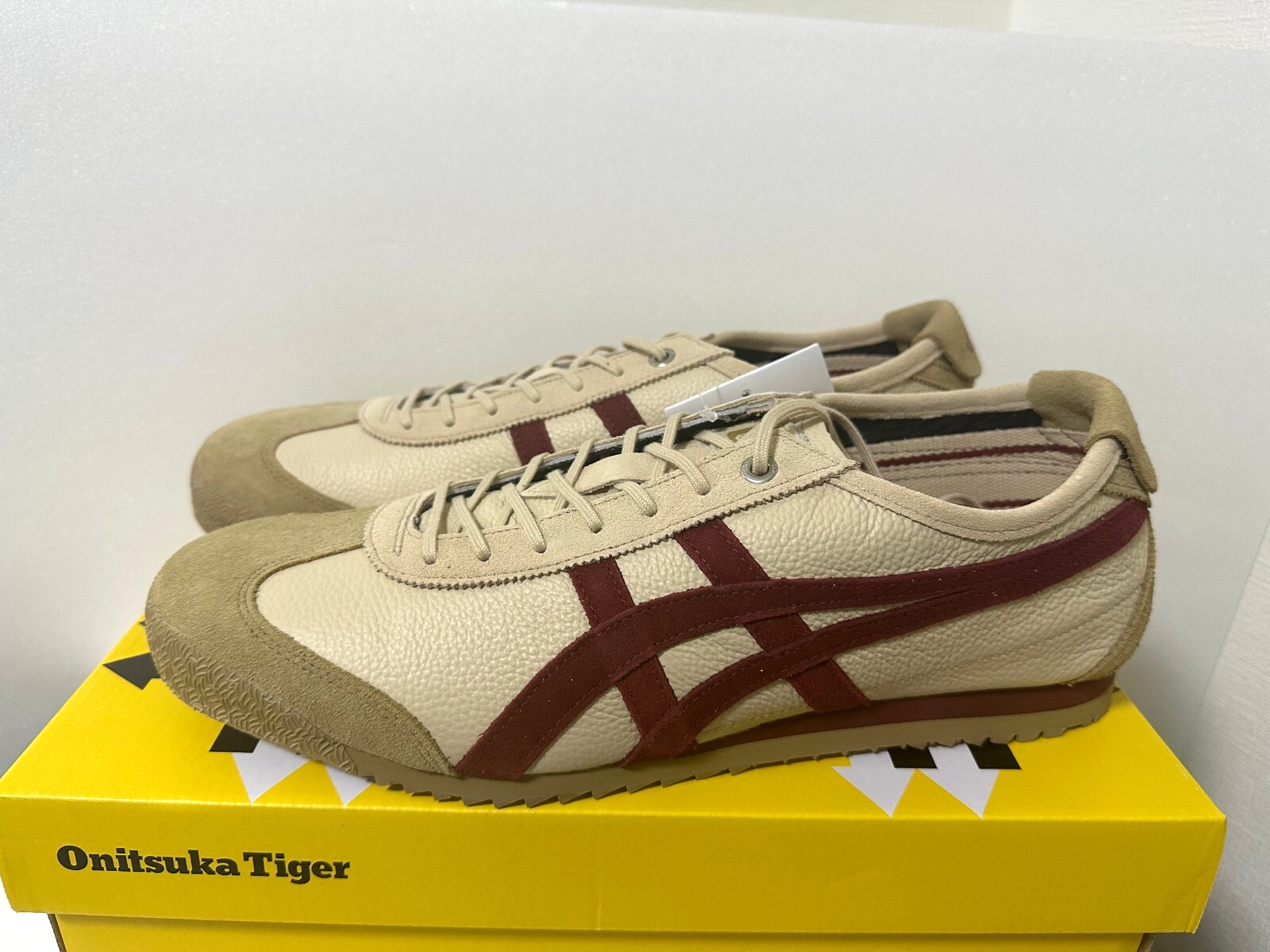 ◆onitsuka tiger◆ Mexico 66 VIN SD 1183C015_202 Onitsuka Tiger MEXICO 66 SD 1183C015 202 BEIGE BEET JUICE
