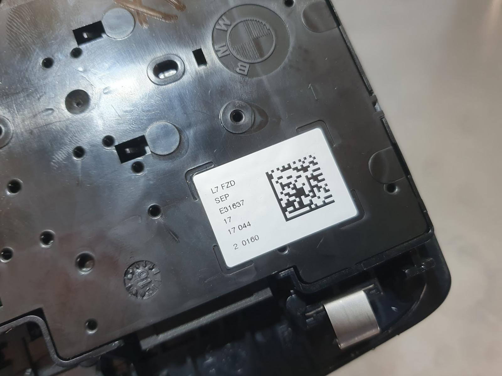 2017 Bmw 3 Series COURTESY LIGHT FRONT W/ SUNROOF SWITCH F30 SEDAN 02/12-12/19 image 7