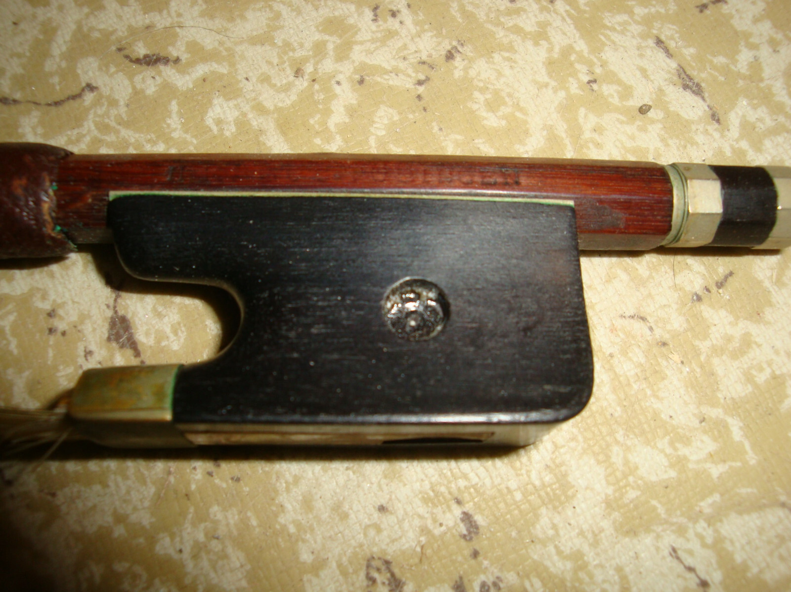 Alter Cello - Bogen mit BRANDSTEMPEL