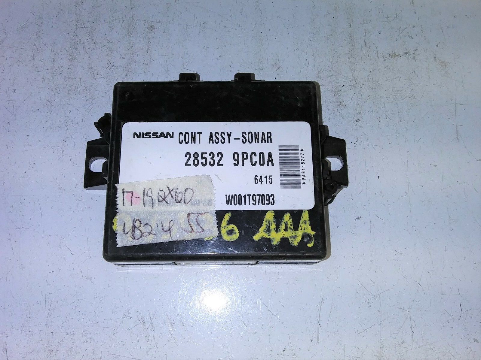 ＊ no3b 28532 9PC0A Infiniti QX60 2017-2019 park aid assist control