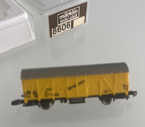 marklin　mini-club　2001 & 2005　クリスマス限定モデル Marklin 8104 Z Scale Mini-Club Steam Passenger Train Set LN