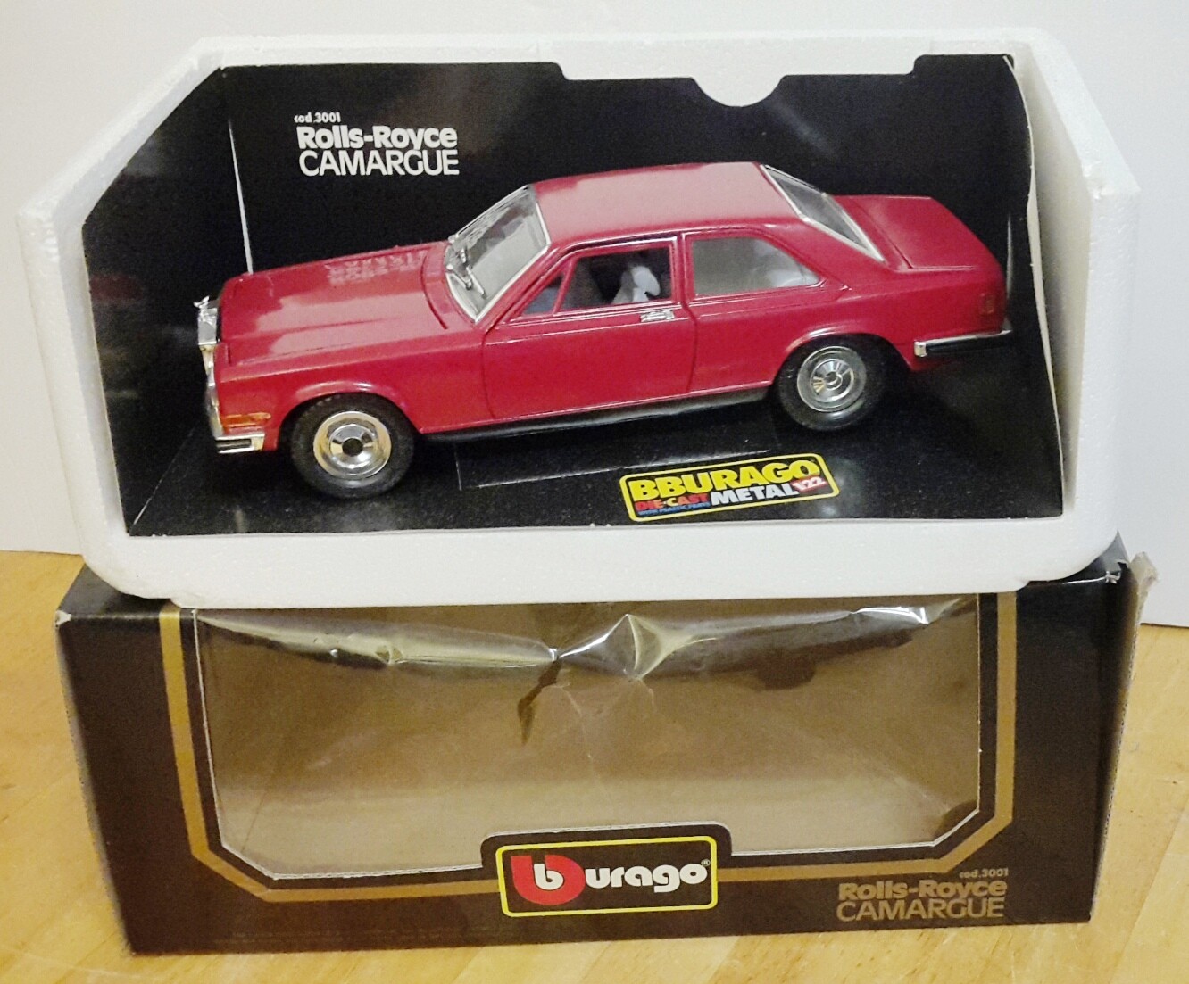 ミニカー ROLLS ROYCE CAMARGUE 1/22 burago Vintage Burago 1/22 scale diecast Rolls Royce Camargue model