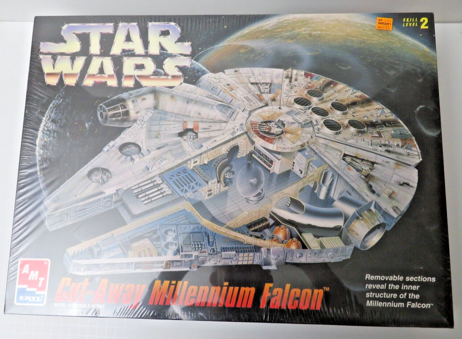 キャラクター AMT Star Wars Millennium Falcon Star Wars Cut-Away Millennium Falcon model kit AMT/ERTL