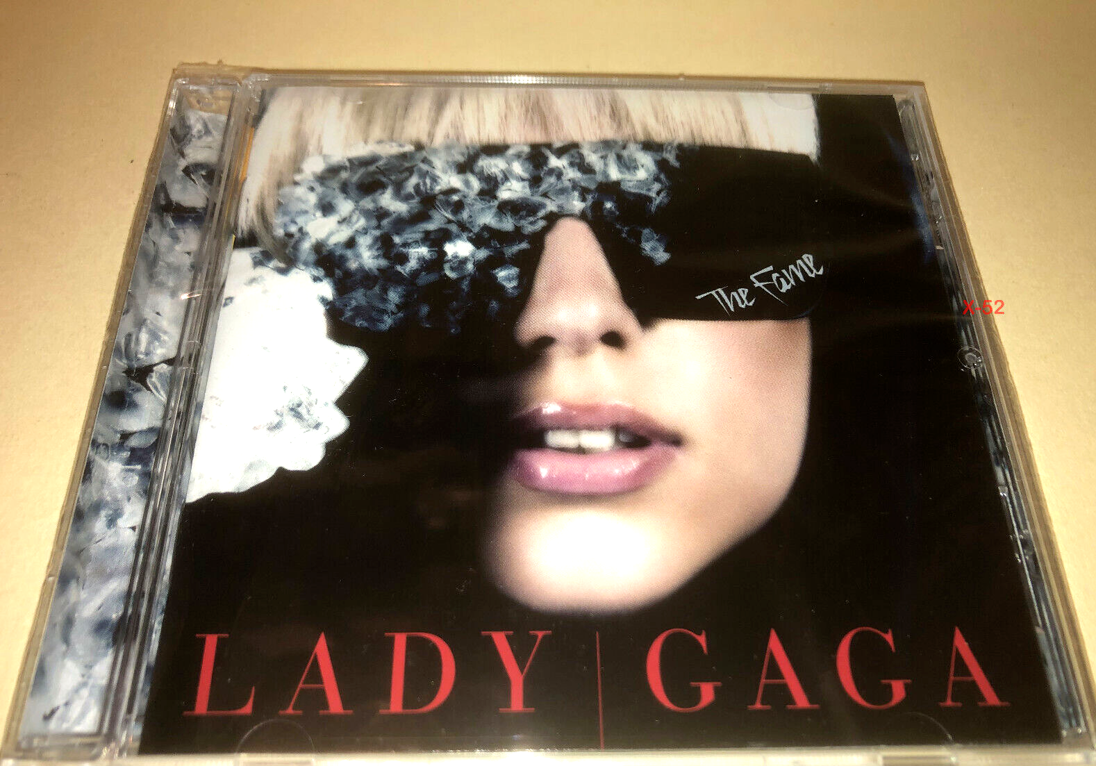 Lady Gaga debut CD The Fame hit POKER FACE Just Dance Paparazzi Eh