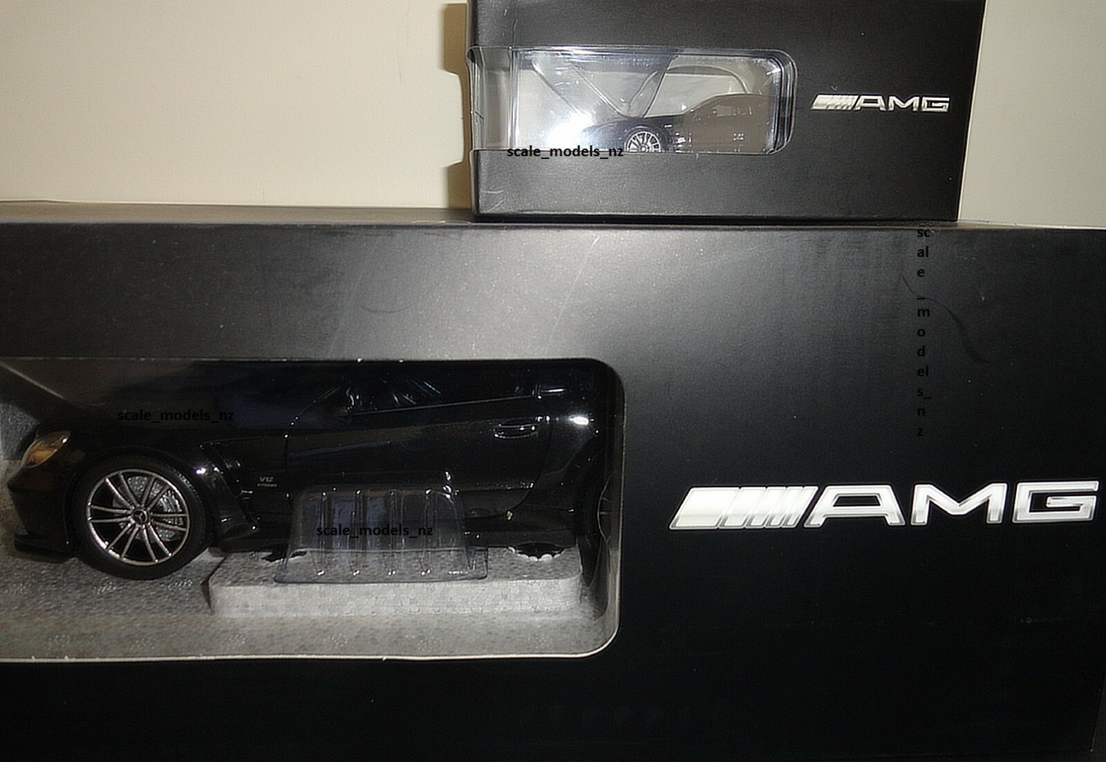 ミニカー 1/18 Mercedes Benz SL65 AMG Black Series minichamps