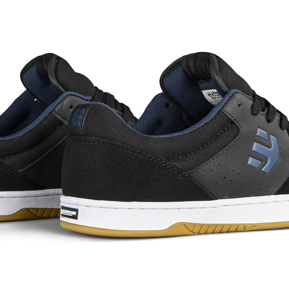 etnies marana skate