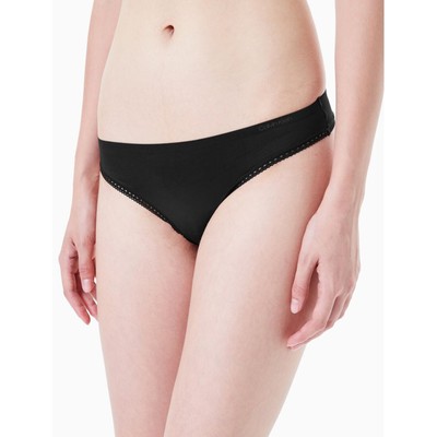 

Calvin Klein Underwear Женское нижнее белье-стринги Liquid Touch, Черный, QF4480