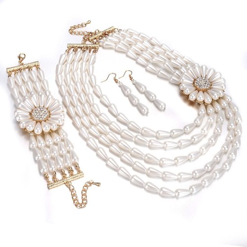 Schmucksets mit Kristall Hauptstein