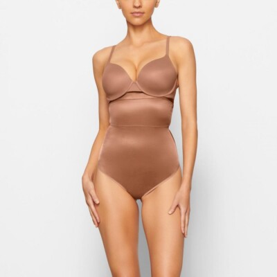 New Women's SKIMS Sienna Barely There High Waist Thong Size XL 