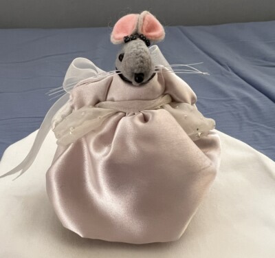 Vintage Maus Haus Princess Mouse Folk Art Handmade Diana Boud 2004 NWT