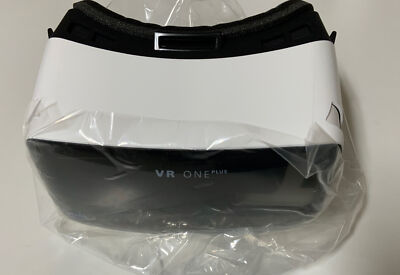   Zeiss VR ONE Plus Headset White   As Shown,  MISSING STRAPS 