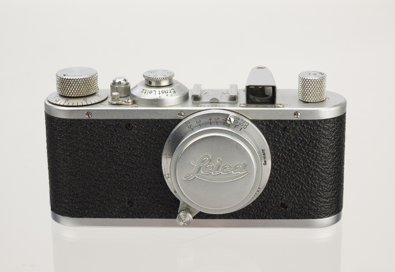 Sharp leica leitz phone 3. Leica iii. Микроскоп ernst leitz wetzlar. Leica leitz. Камера 13х18 leitz.