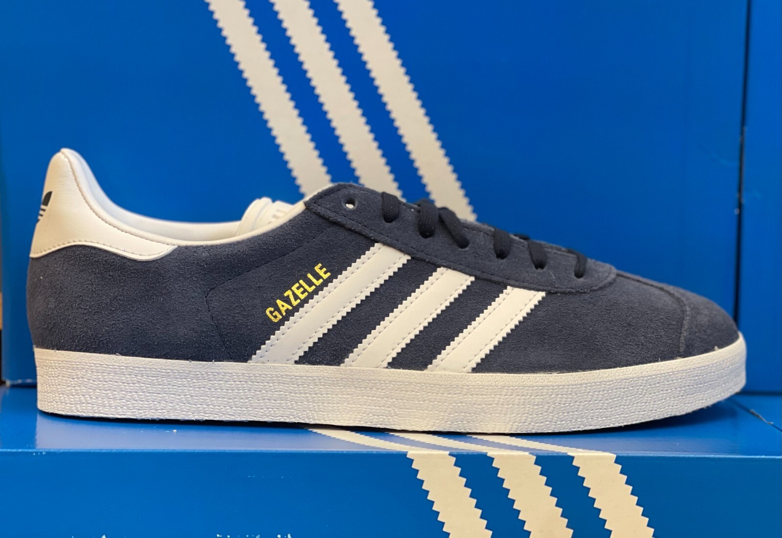 Adidas - Men Gazelle Collegiate Navy / White / Gold Metallic