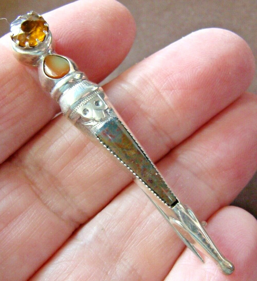 W.H.L. CHESTER DIRK KILT SASH STERLING SILVER AGATE SCOTTISH CELTIC PIN