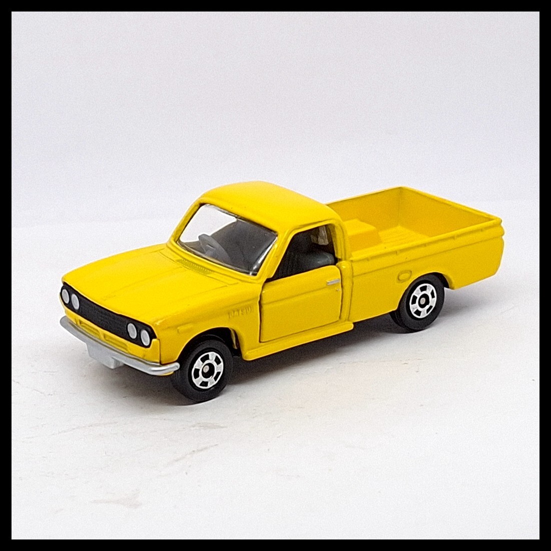 tomica DATSUN１３００truck Vintage Tomica Tomy #42 Red Datsun 1300 Truck 1/62 Diecast