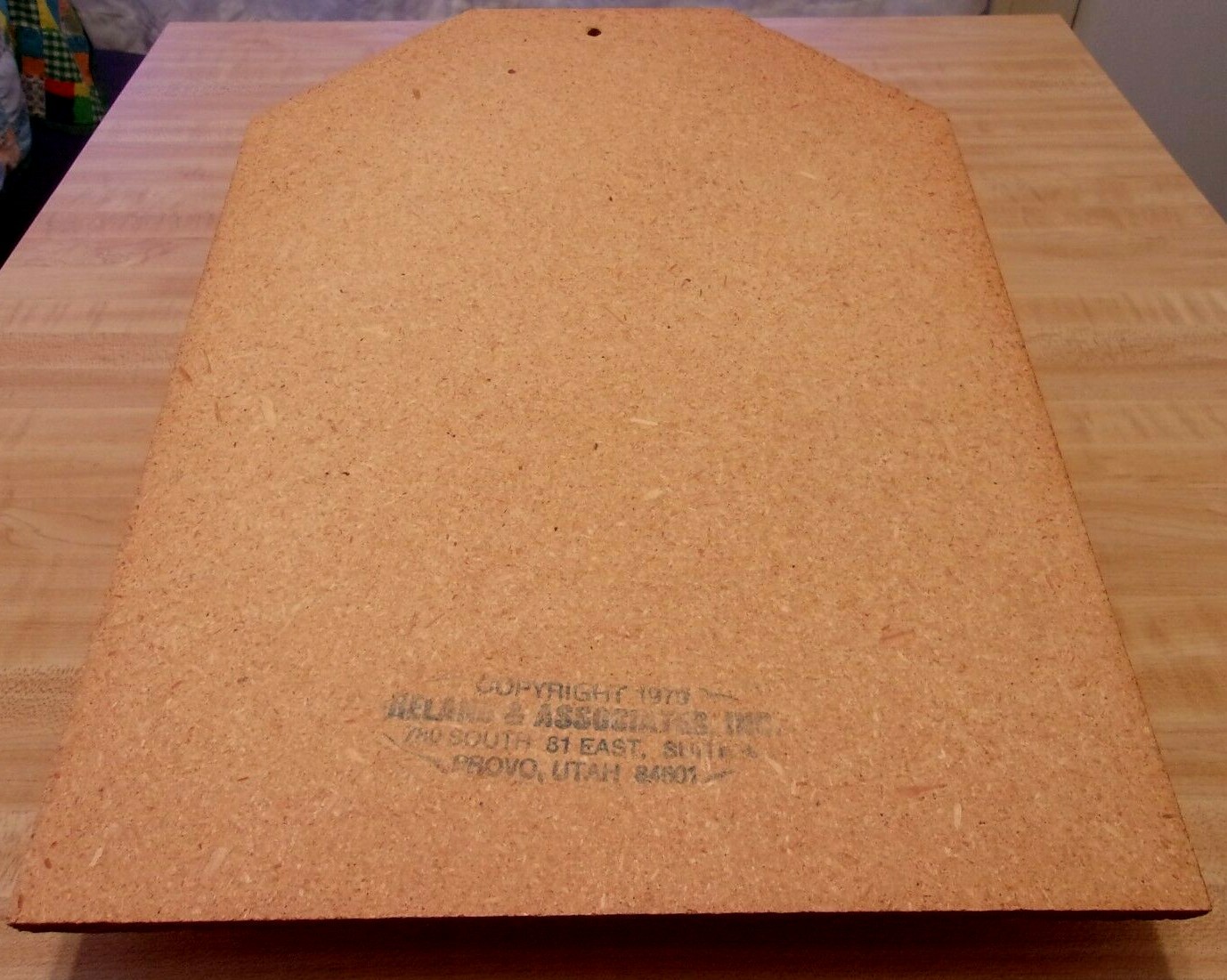 VINTAGE 1979 WALL 51 SPOOL THREAD HOLDER IRELAND & ASSOCIATES INC (# 5)