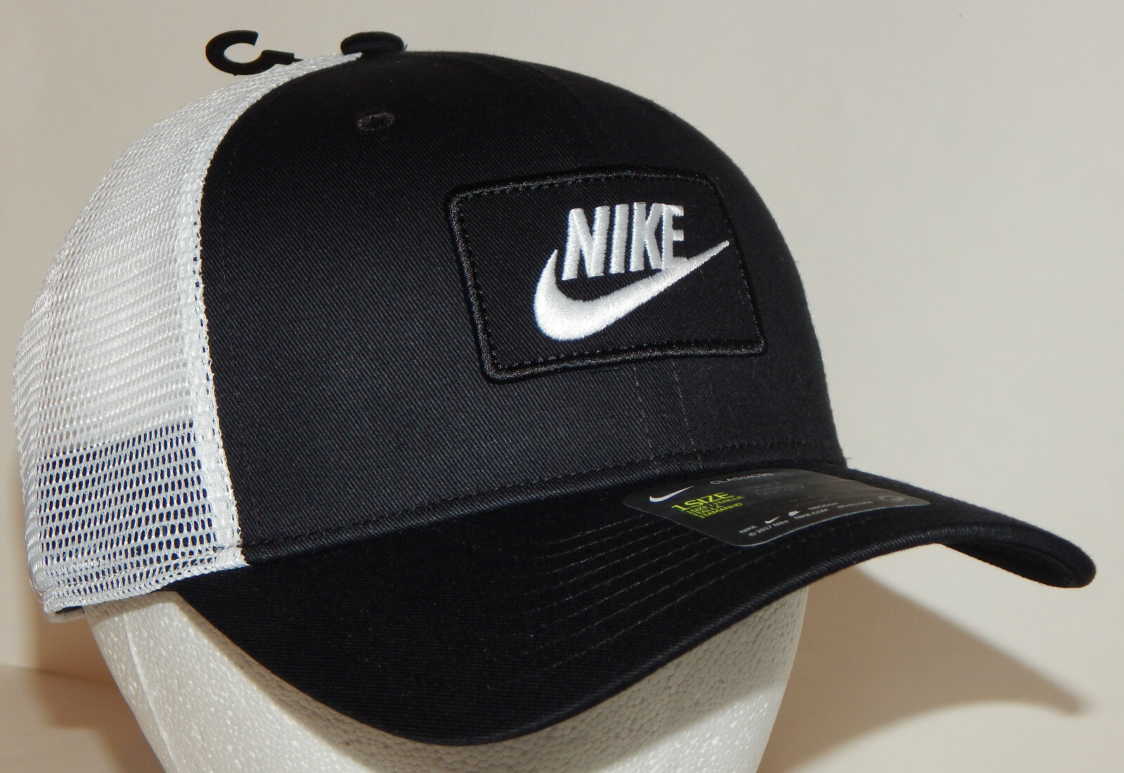nike cap trucker