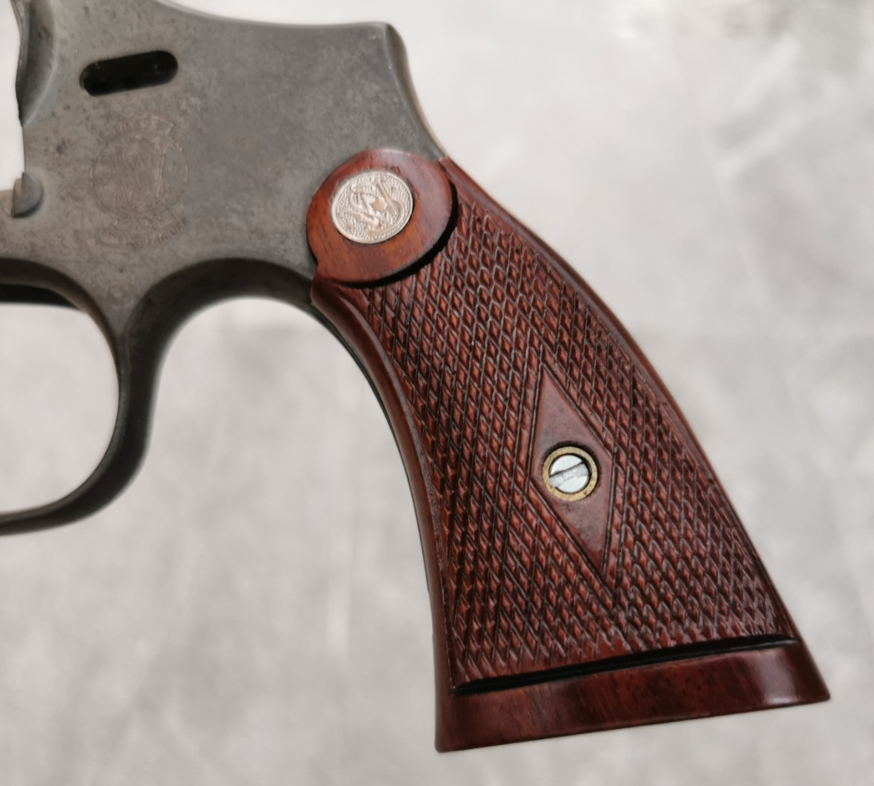 Smith & Wesson K-Frame 虎杢グリップ M10 19 66 Smith & Wesson K-Frame 虎杢グリップ M10 19 66 Amazon.com : K