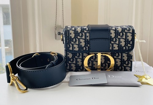 【売切れ必須！】Dior 30 MONTAIGNE ボックスバッグ Christian Dior 30 Montaigne Box Oblique Jacquard Cross Body