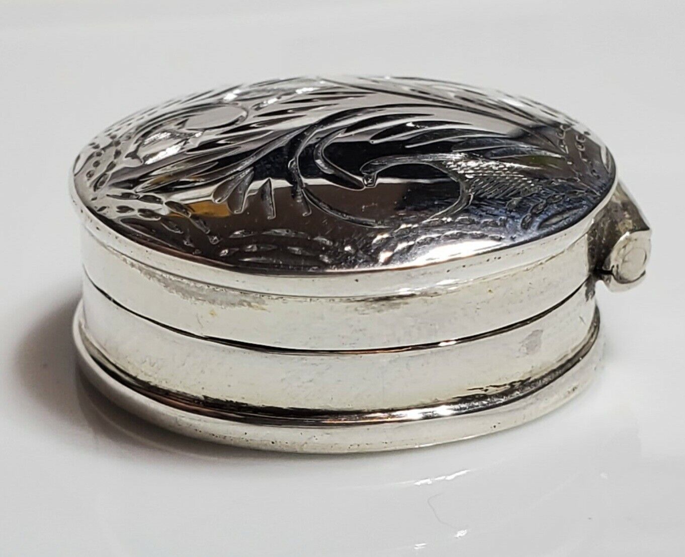 Vintage Round Sterling Silver Hinged Pill Box Shape Etched Vintage Round Sterling Silver Hinged Pill Box Shape Etched