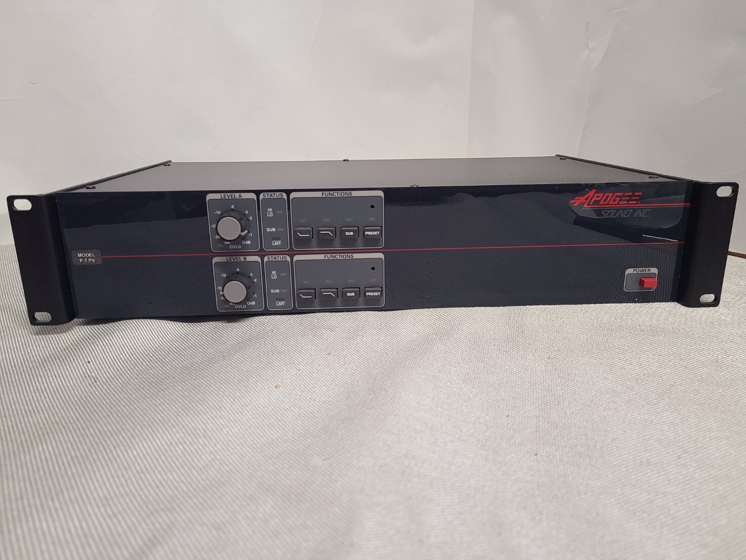アンプ APOGEE sound International P-500 PVI アンプ APOGEE sound International P-500 PVI APOGEE sound