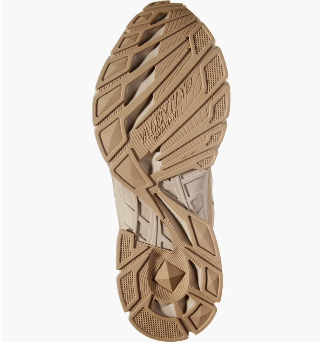 Pre-owned Valentino Garavani Ms-2960 Rockstud Men's Sneaker - Retail $1220 In Mxy-beige