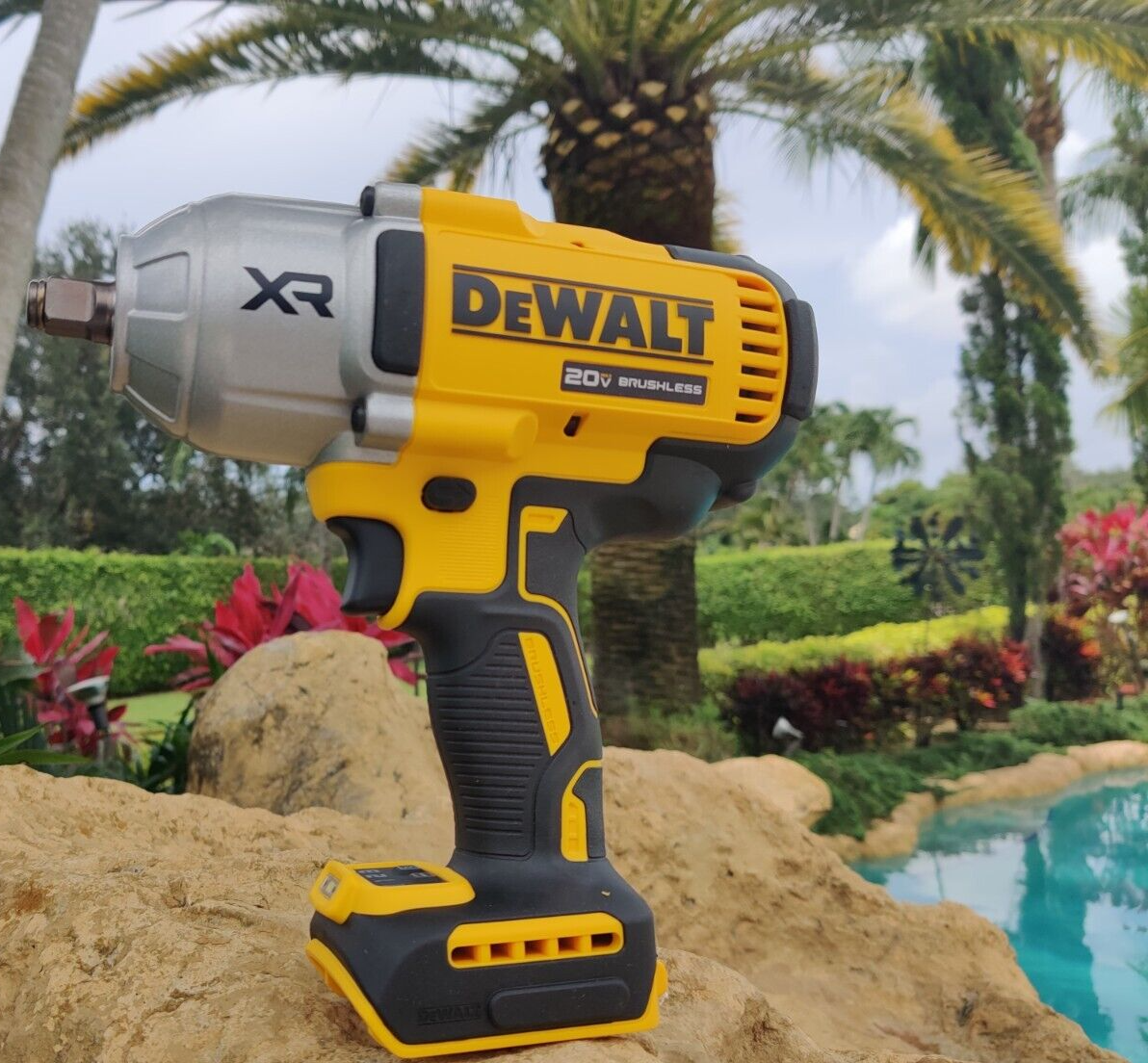 DEWALT DCF900B 20V 1/2 IN IMPACT WRENCH  BRUSHLESS WITH HOGS RING ✅SEALED NEW ✅