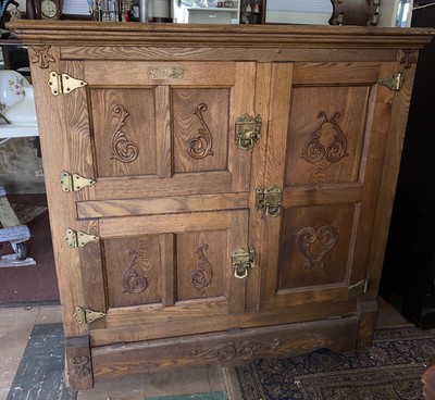 old fashioned ice box refrigerator