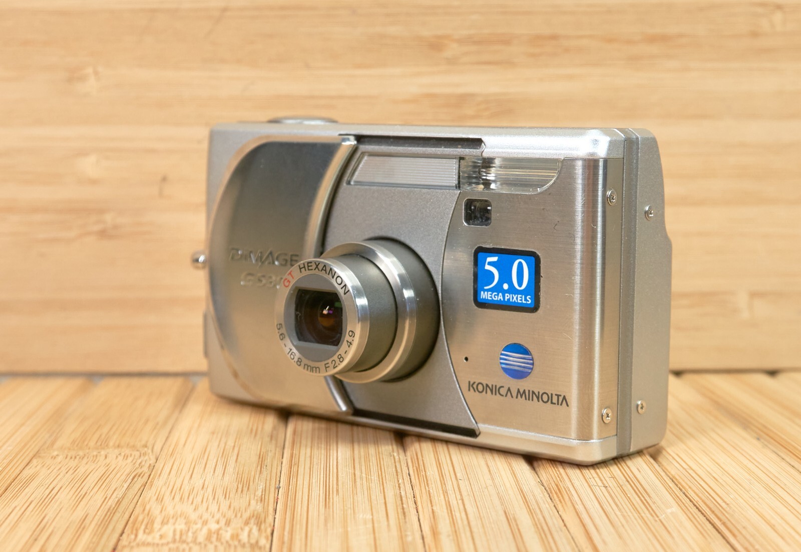 Konica Minolta Dimage G530 5 MP Digital Camera with 3x Konica Minolta Dimage G530 5 MP Digital Camera with 3x