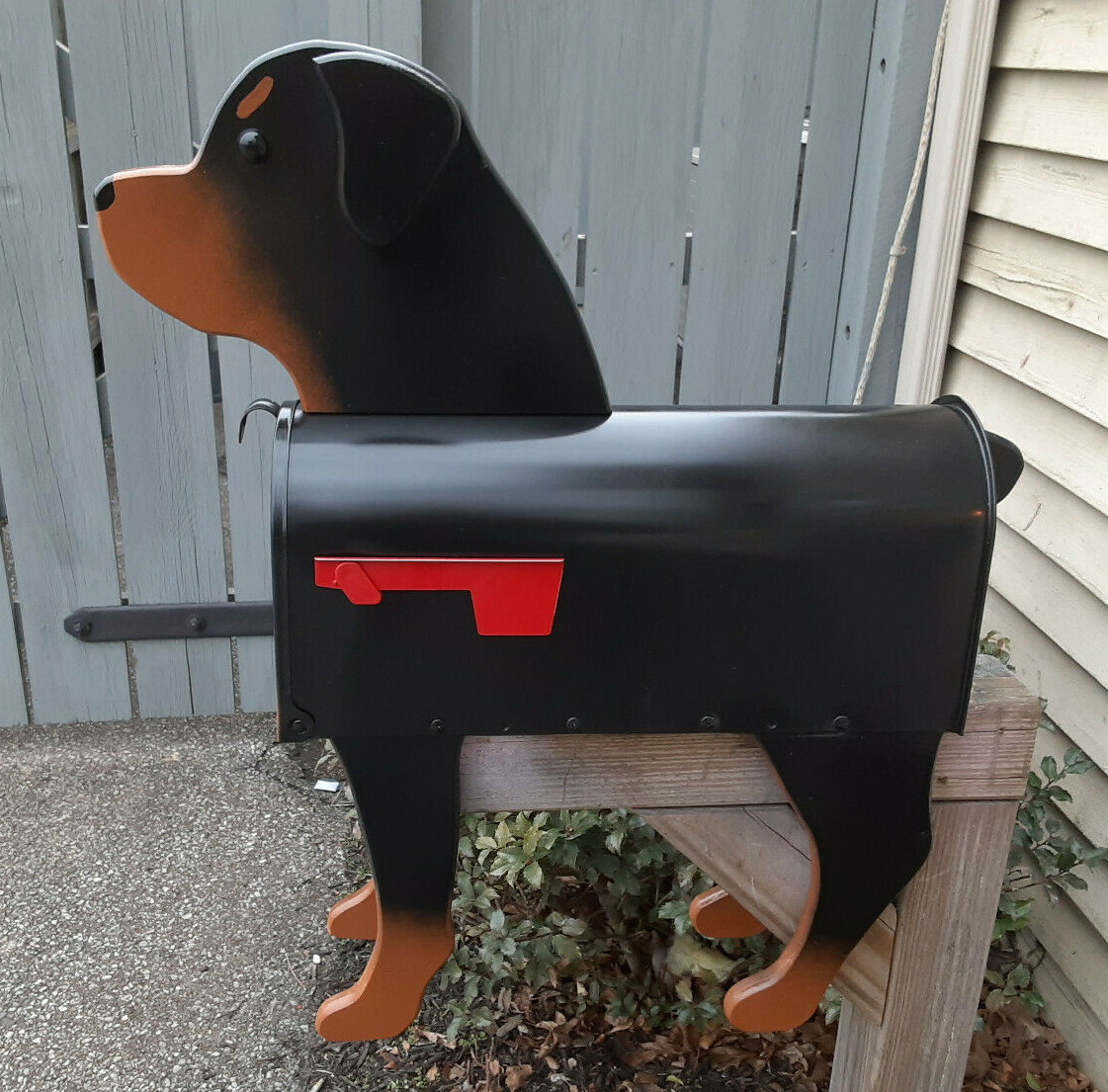 Dog Breed Mailbox - Rottweiler