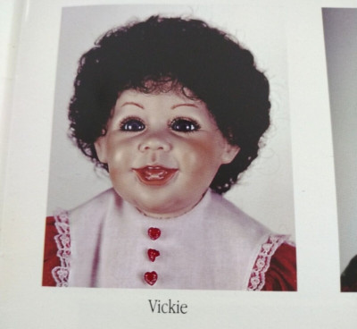 DOLL WIG - PLAYHOUSE - VICKIE - 14-15 - BLACK - CURLY - NEW OLD STOCK -  KOREA