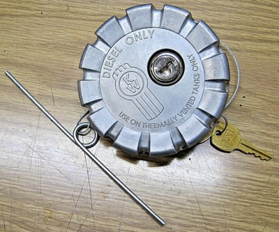 FUEL STOLEN ?  GET A  NEW  KENWORTH LOGO LOCKING FUEL CAP w/ 2 KEYS 