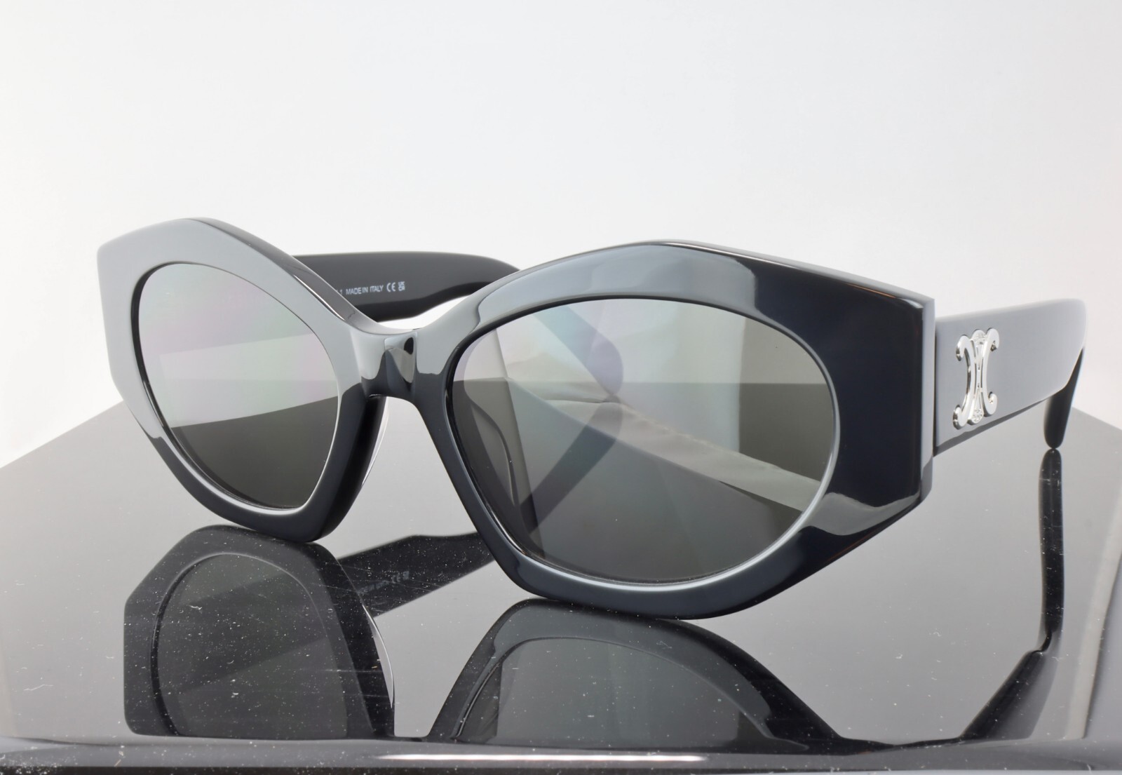 Pre-owned Celine Cl40238u 01a Black / Grey Lens Square Oversized Sunglasses 100% Uv In Gray