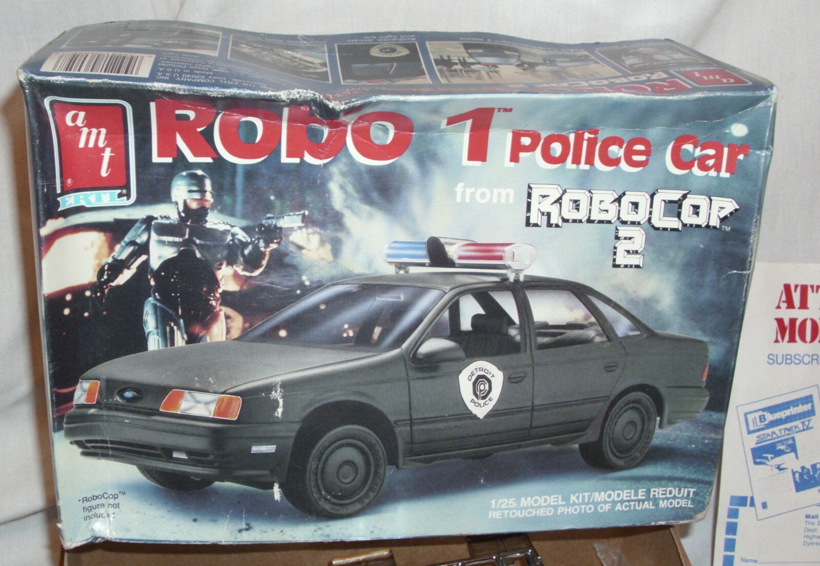 ミニカー Ford Taurus and Tool Box #99 Robocop 35th Anniversary 1:24 OCP Ford Taurus Die-Cast Car
