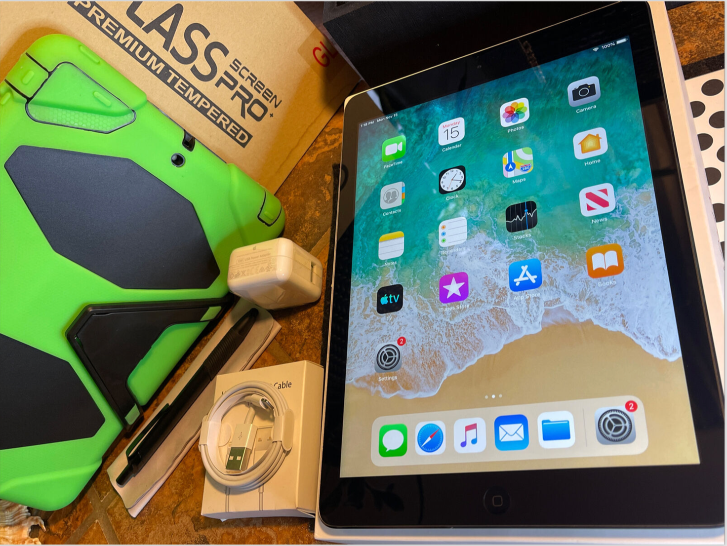 Apple iPad Air 1st gen (16gb) WiFi (A1474) Pristine Display