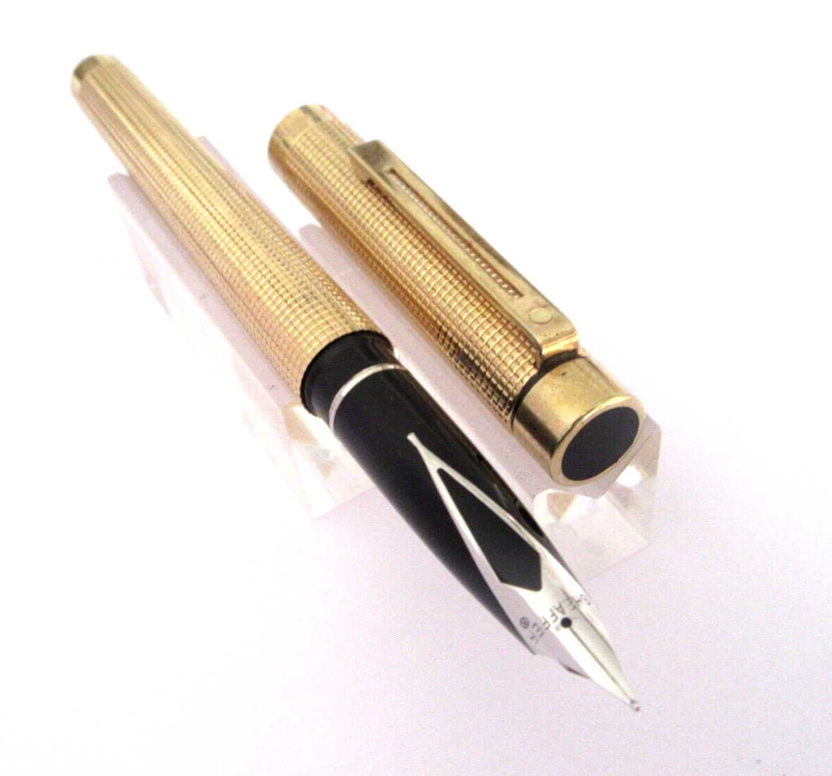 Sheaffer Targa Solid Silver Fountain Pen 18 Carat Gold Nib