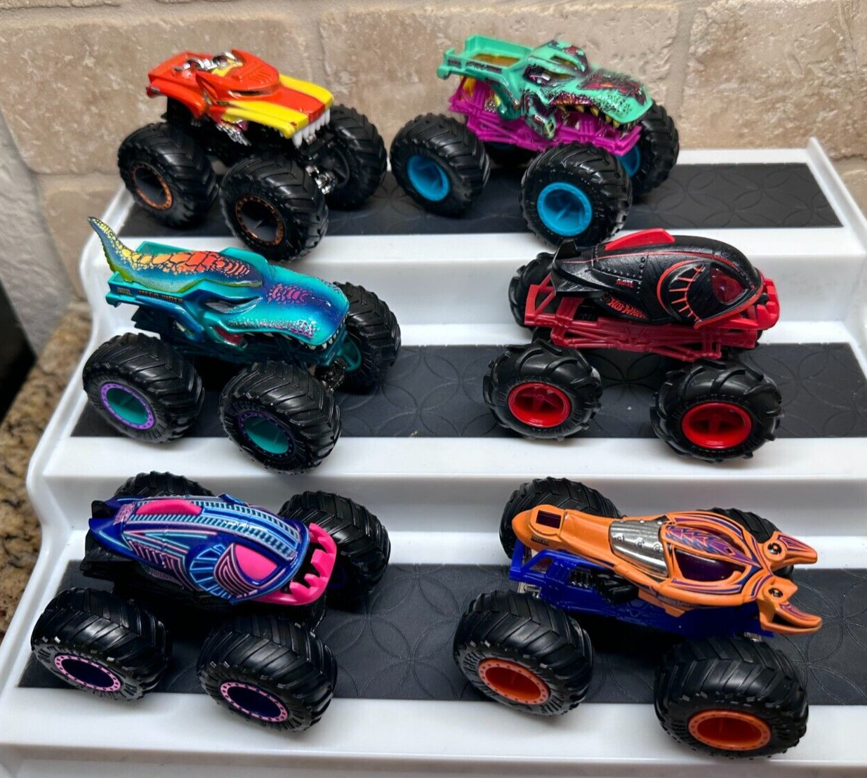 Hot Wheels Monster Jam Mega Wrex Zombie Wrex 4x4 Monster Truck