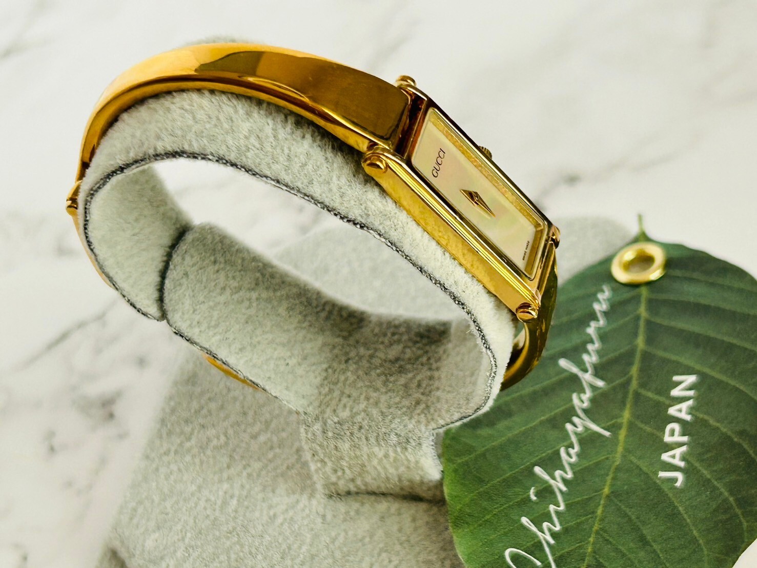 GUCCI 1500L Watch Gold Square Dial Swiss Rectangle Shell Vintage