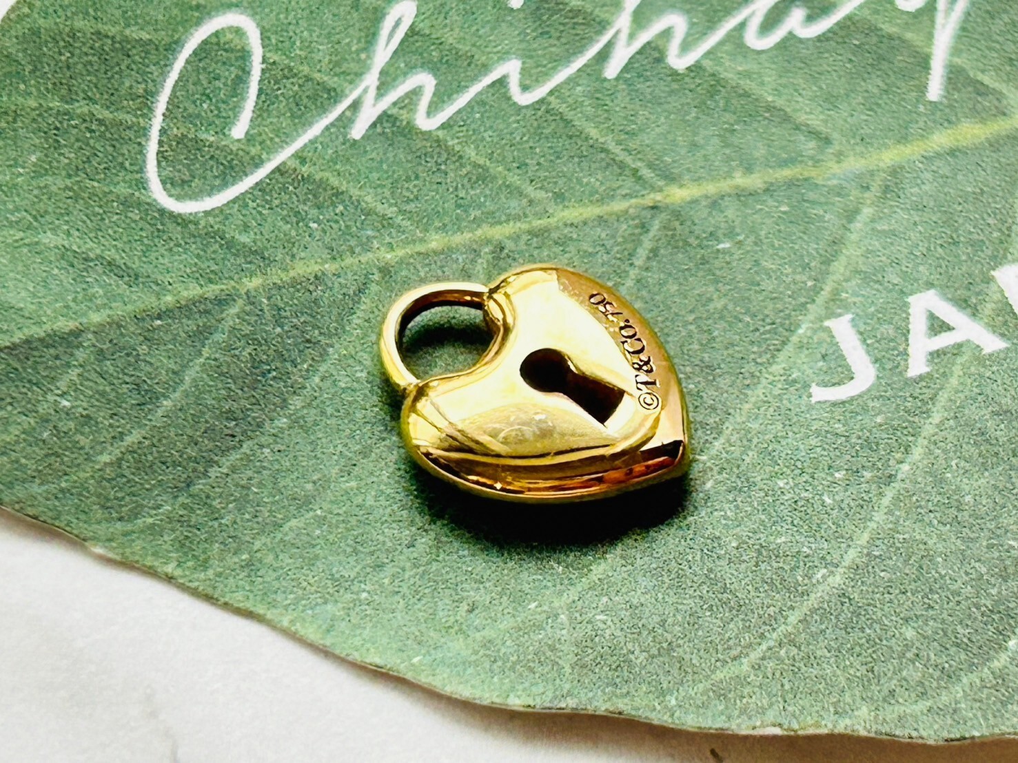 Auth Tiffany & Co. 18k Yellow Gold Mini 9mm Heart Lock Auth Tiffany & Co. 18k Yellow Gold Mini 9mm Heart Lock