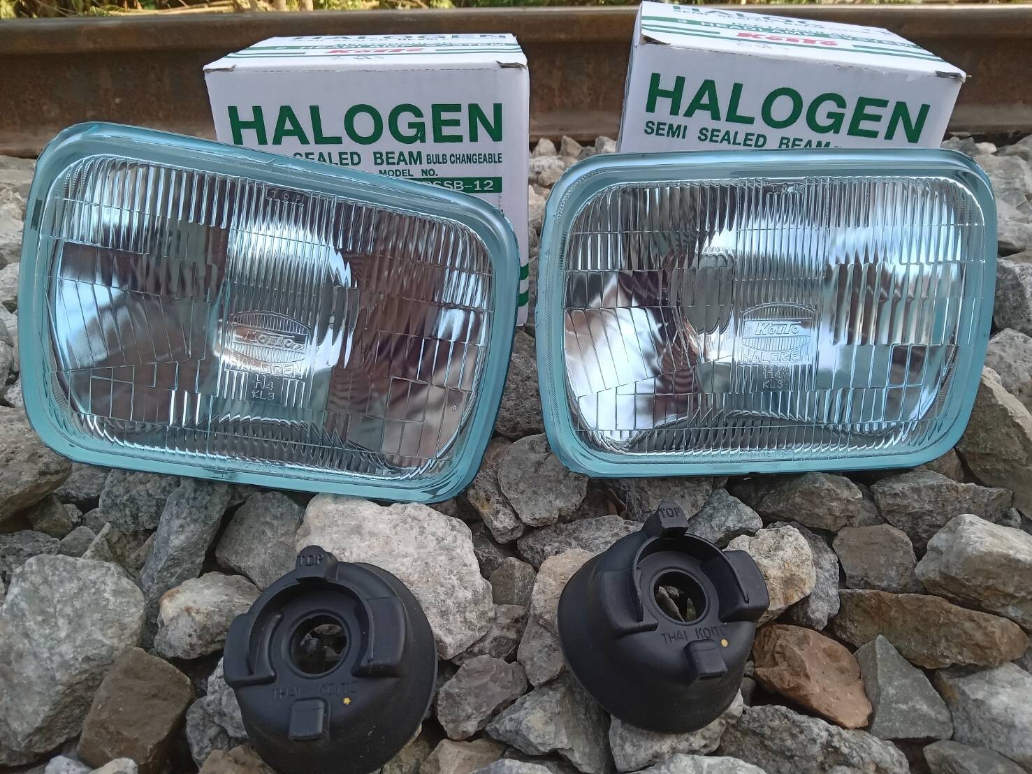 1Pair ฺBlue Color Koito H-4 HEAD LAMPS LIGHT RH - LH FOR TOYOTA