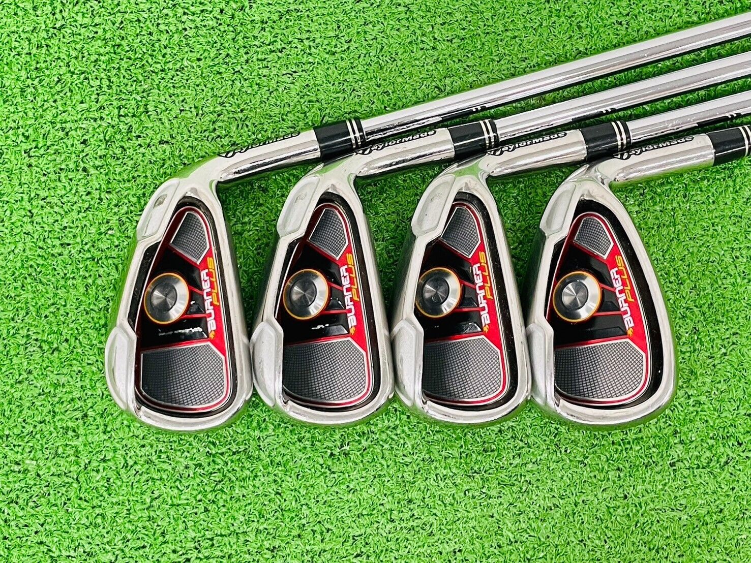 Taylormade Burner Plus Iron 5-9+PW+AW RH Ns Pro 950GH Taylormade Burner Plus Iron 5-9+PW+AW RH Ns Pro 950GH