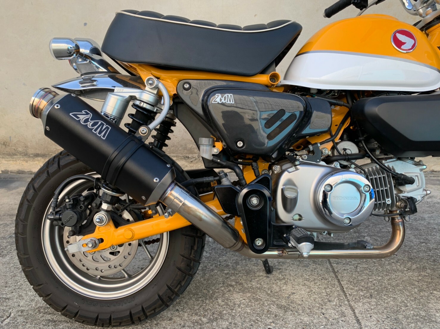 ZoOM Exhaust Polygon Honda monkey 125 Full System Low Mount ZoOM Exhaust Polygon Honda monkey 125 Full System Low Mount