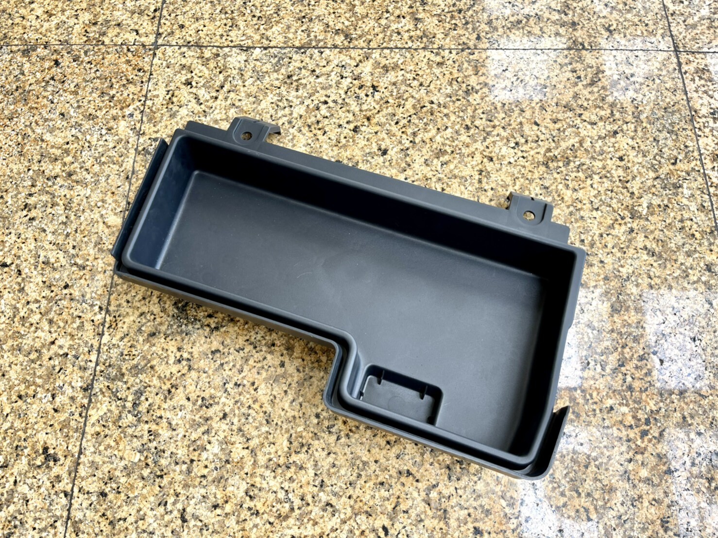 amoページ BMW OEM 03-08 Z4 Rear Console-Upper Cover BEIGE 51467031364