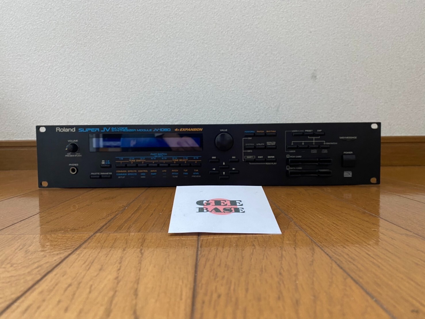 Roland JV-1080 64Voice Synthesizer Module Rack Mountable 4 x