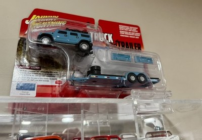 ミニカ　ジオラマ　ジョニーライトニング　ハマー　 H2　トレーラー Johnny Lightning 1:64 Truck & Trailer Hummer H2 w/Open