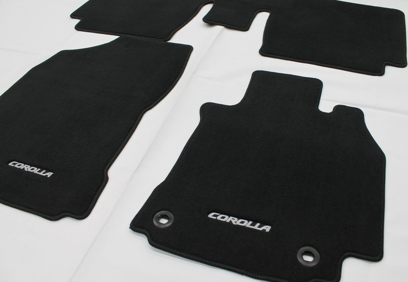 TOYOTA COROLLA CARPET FLOOR MATS SEDAN AUTO ZRE172 DEC 2013 SEPT 19