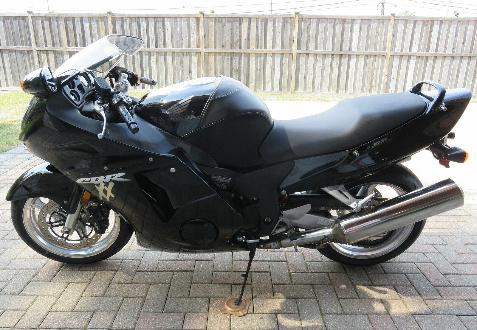A Preserved Example of Honda's 1100XX Blackbird Speed Machine