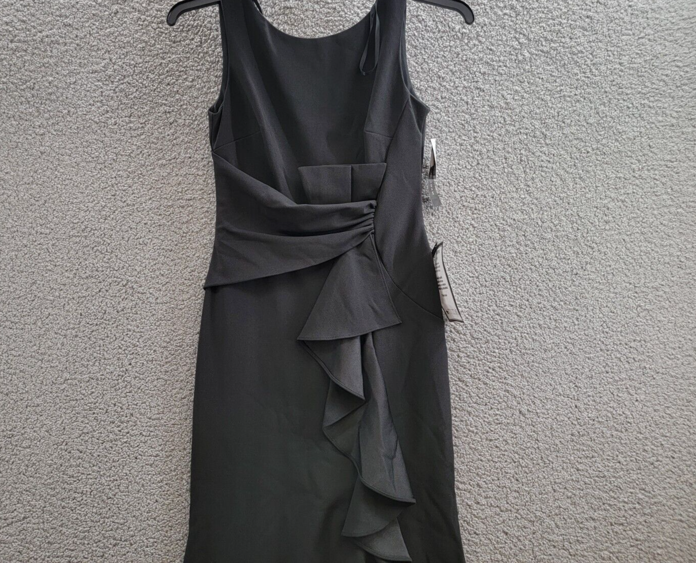 Betsy & Adam Sleeveless Ruffle-Detail Gown Women's 4 Black Round Neck Back Zip - Picture 3 of 15
