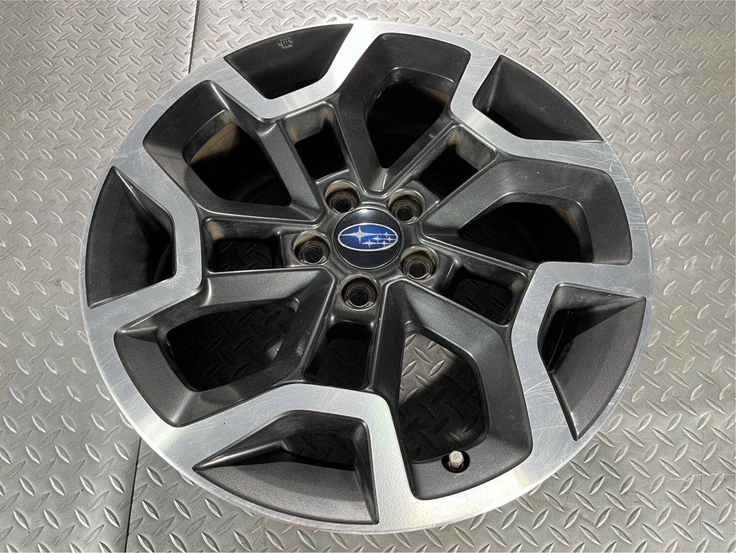 ア*プ様 SUBARU IMPREZZA PCD100 4H 16×7JJ ＋5 SUBARU IMPREZA GP7 XV OEM JDM 17INCH ALUMINUM ALLOY WHEEL